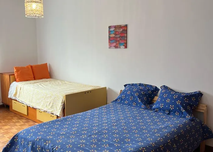 Lovely 2 Bedroom Apartment 100M From The Beach