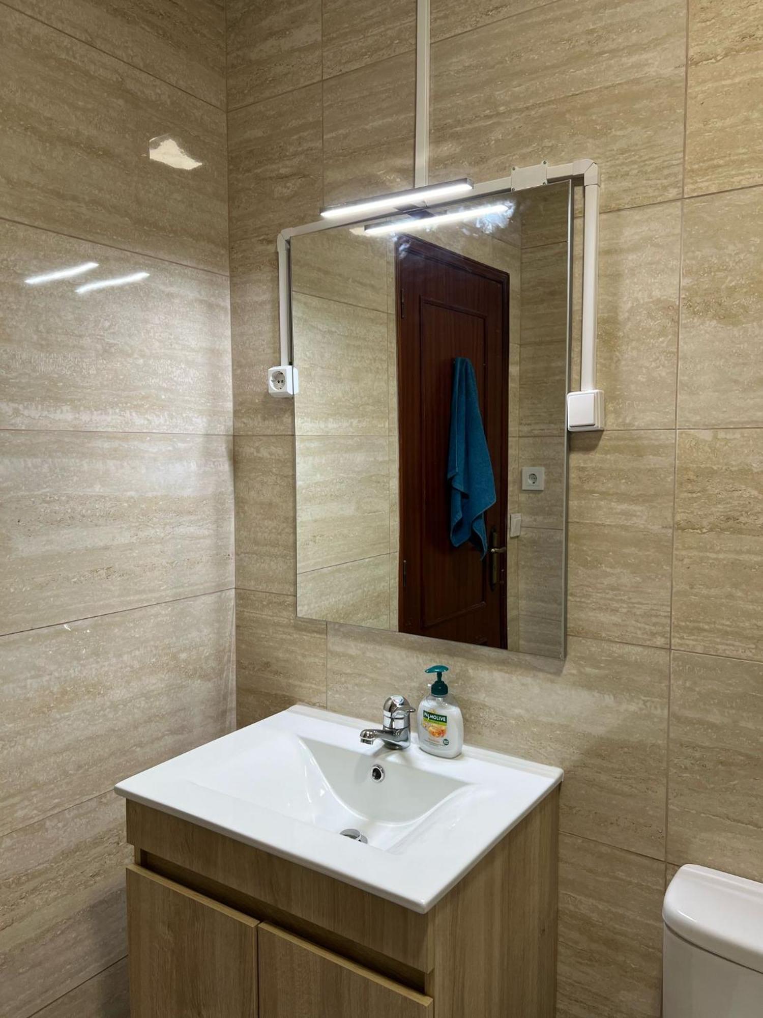 Lovely 2 Bedroom 100m From The