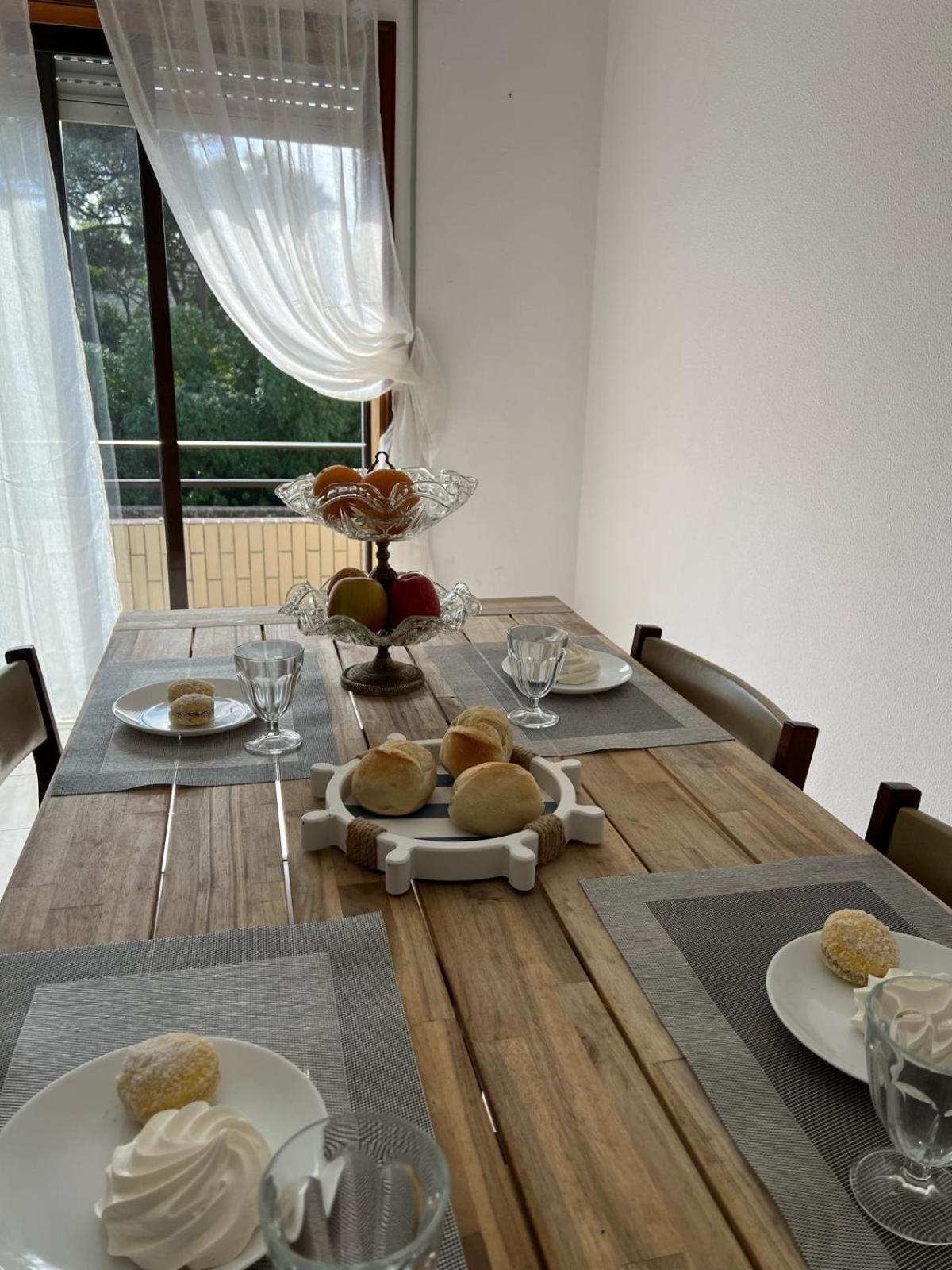 Lovely 2 Bedroom 100m From The